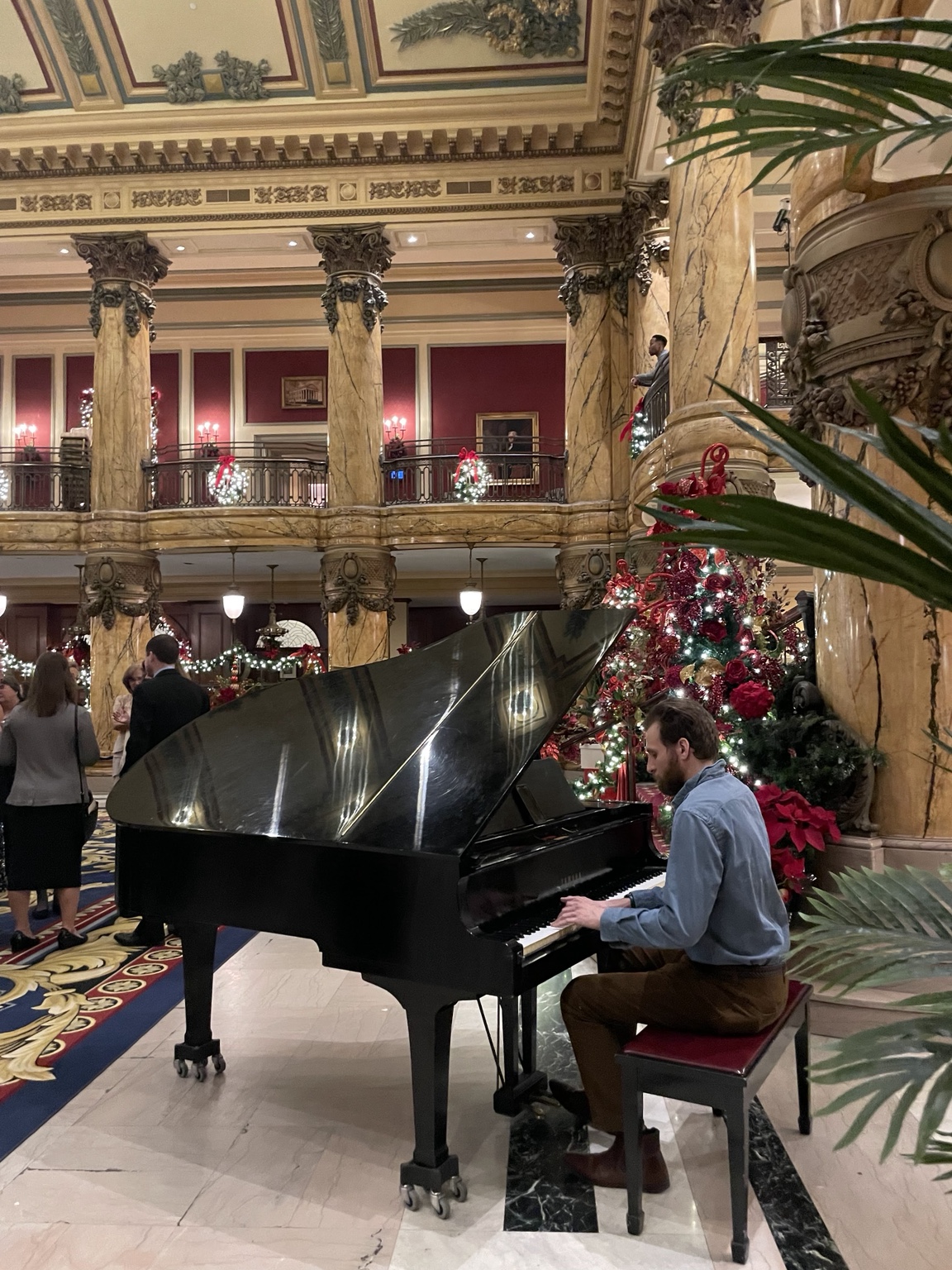 Randy Bryan Moore performing at The Jefferson Hotel
